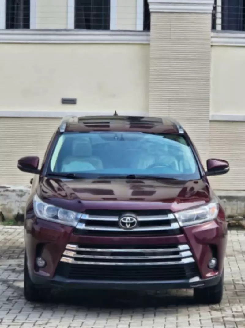 Toyota Highlander   - 2015
