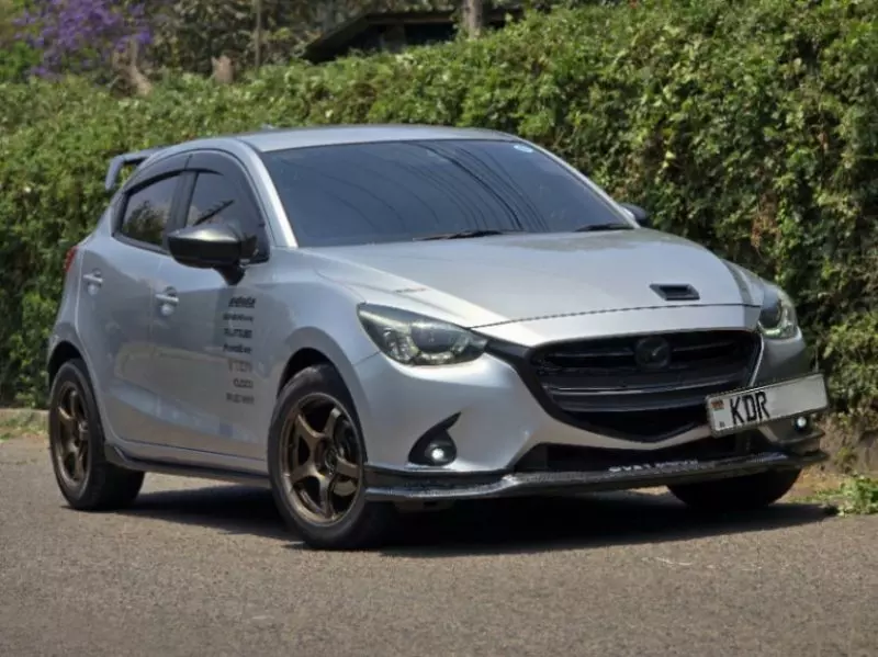 Mazda Demio   - 2017