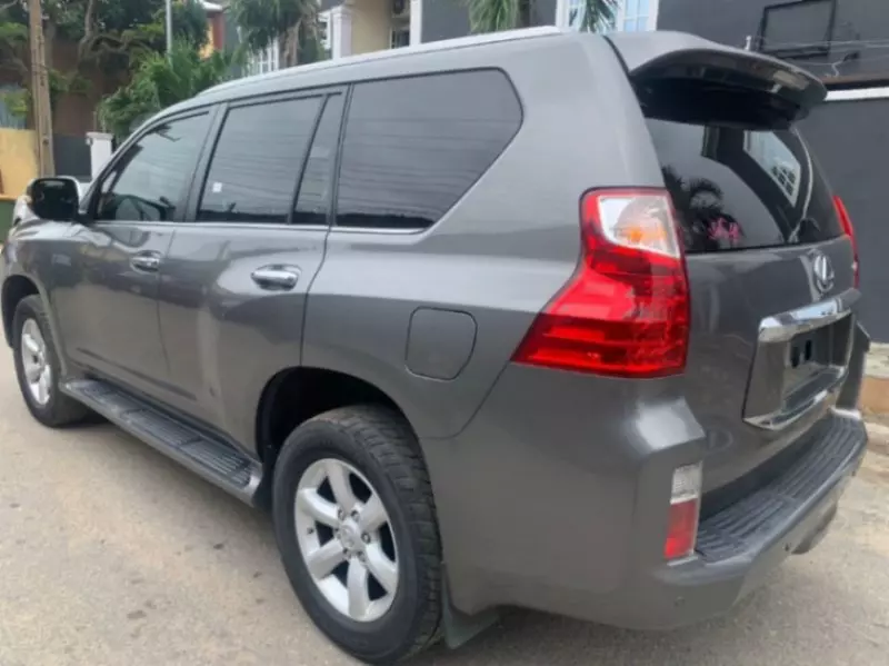 Lexus GX 460   - 2011