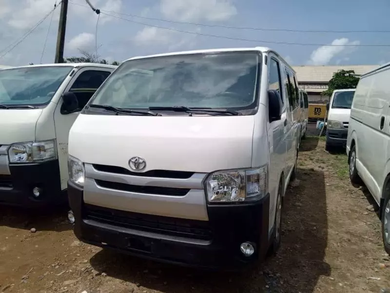 Toyota Hiace   - 2008