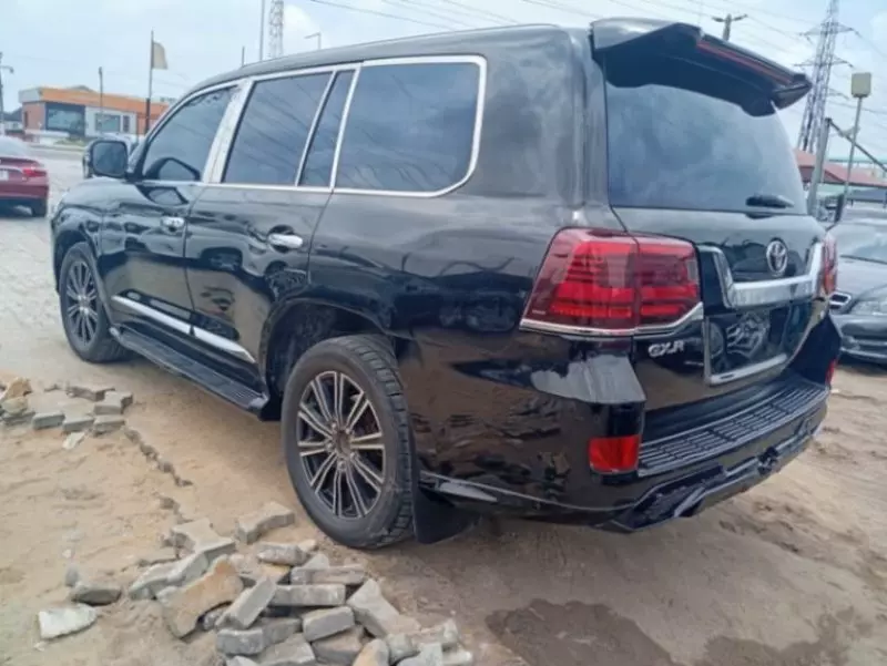 Toyota Land Cruiser   - 2010