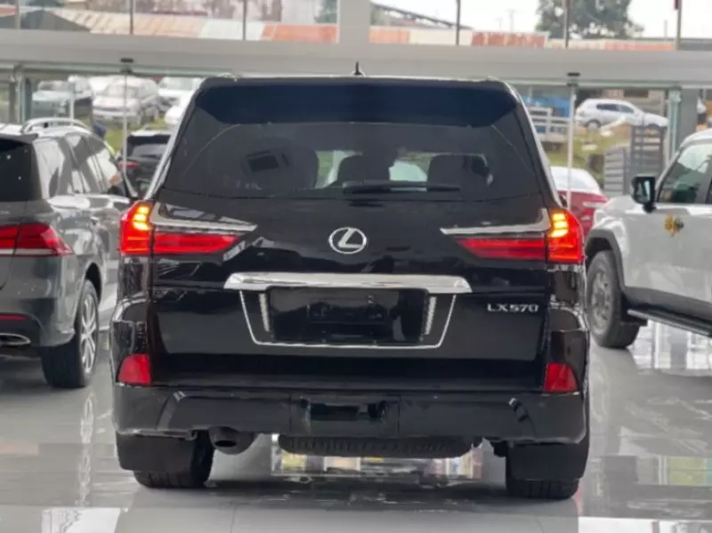 Lexus LX 570