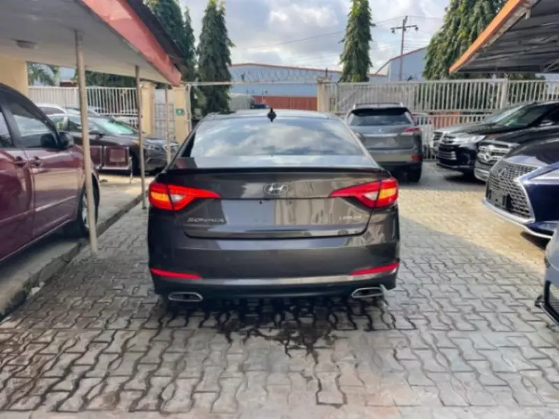 Hyundai Sonata   - 2015