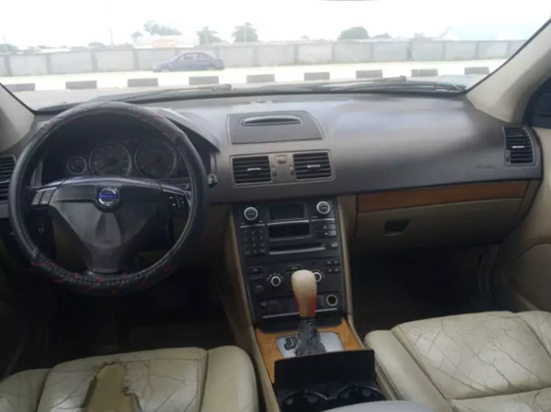 Volvo XC90   - 2008