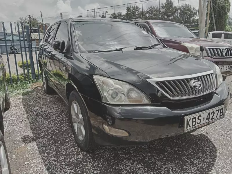 Toyota Harrier   - 2005
