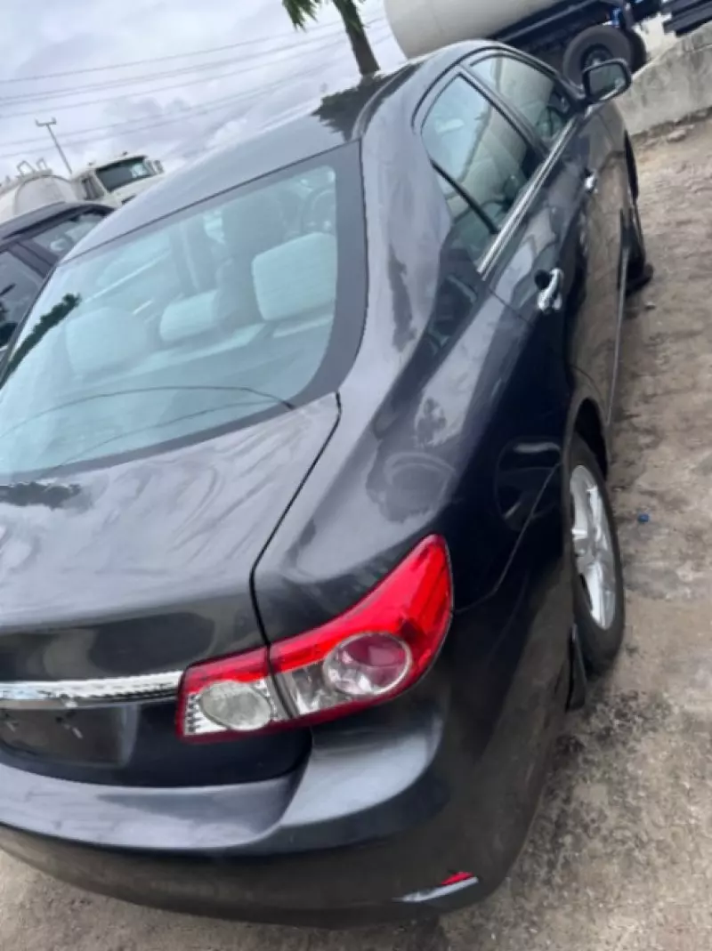 Toyota corolla   - 2013