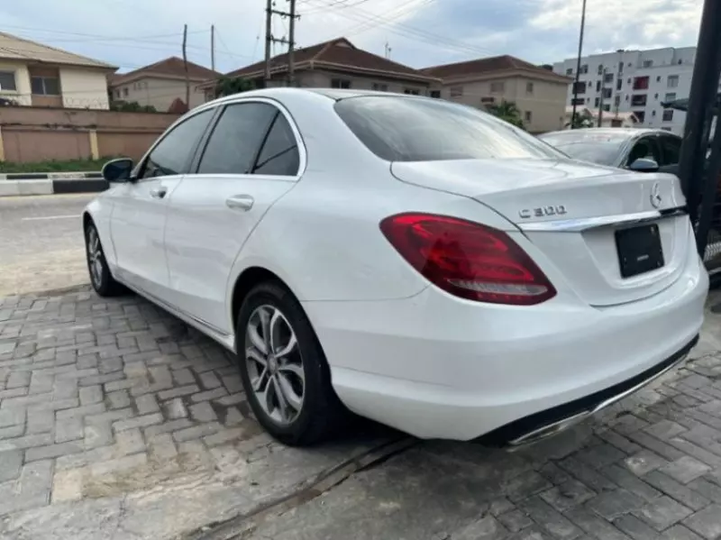 Mercedes-Benz C-Class - 2016