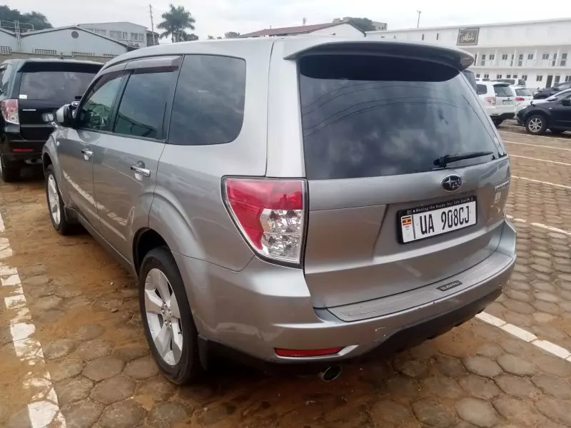 Subaru Forester   - 2010