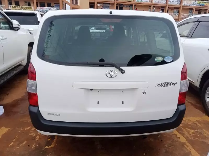 Toyota Probox    - 2015