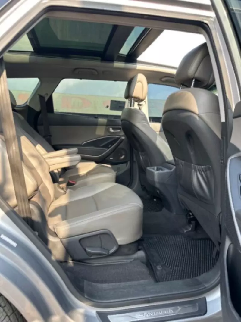 Hyundai Santa Fe   - 2017