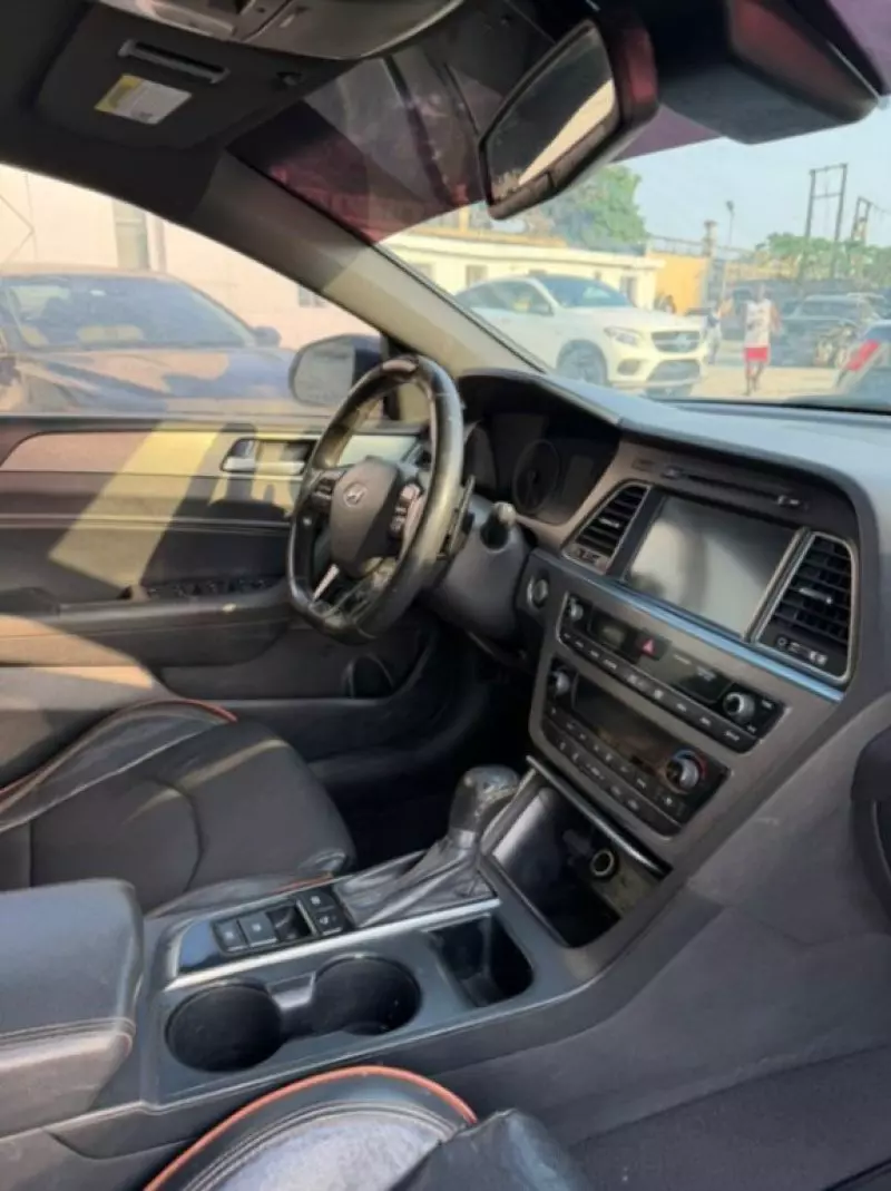 Hyundai Sonata - 2015