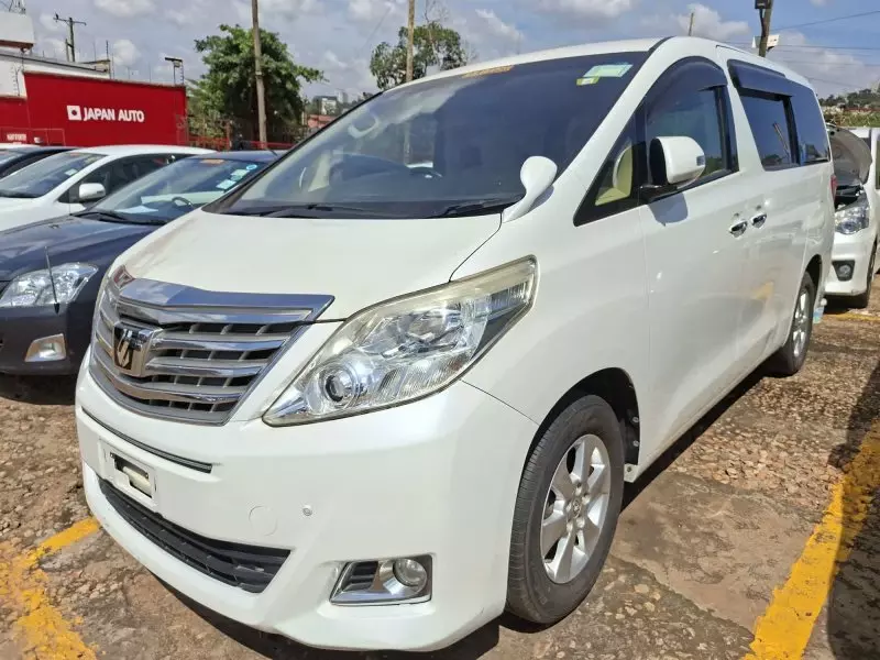 Toyota Alphard   - 2013