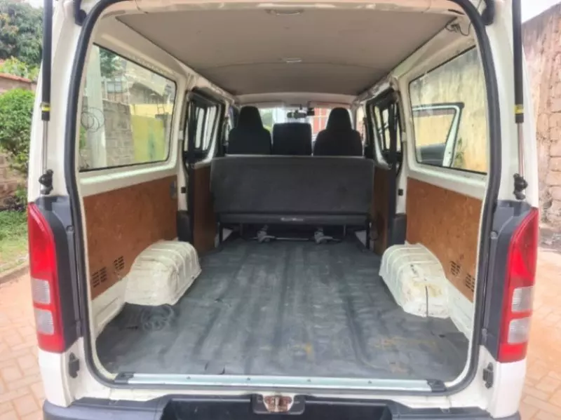 Toyota Hiace   - 2018