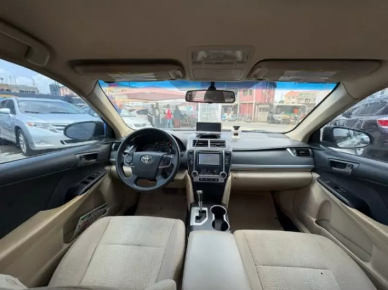 Toyota Camry   - 2013