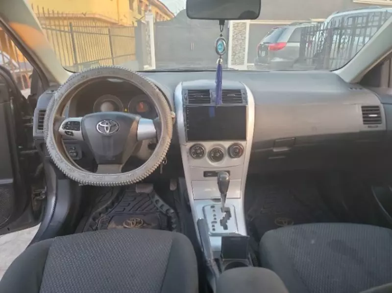 Toyota Corolla   - 2012