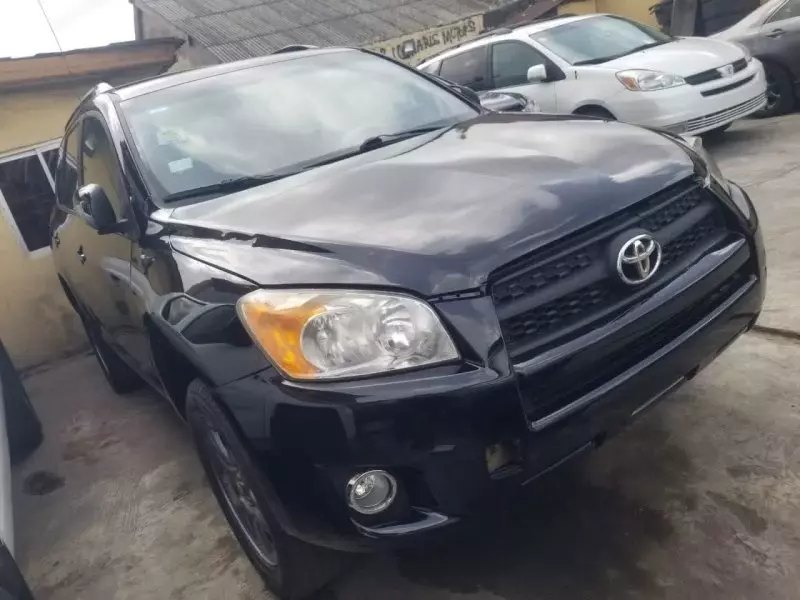 Toyota RAV 4   - 2010