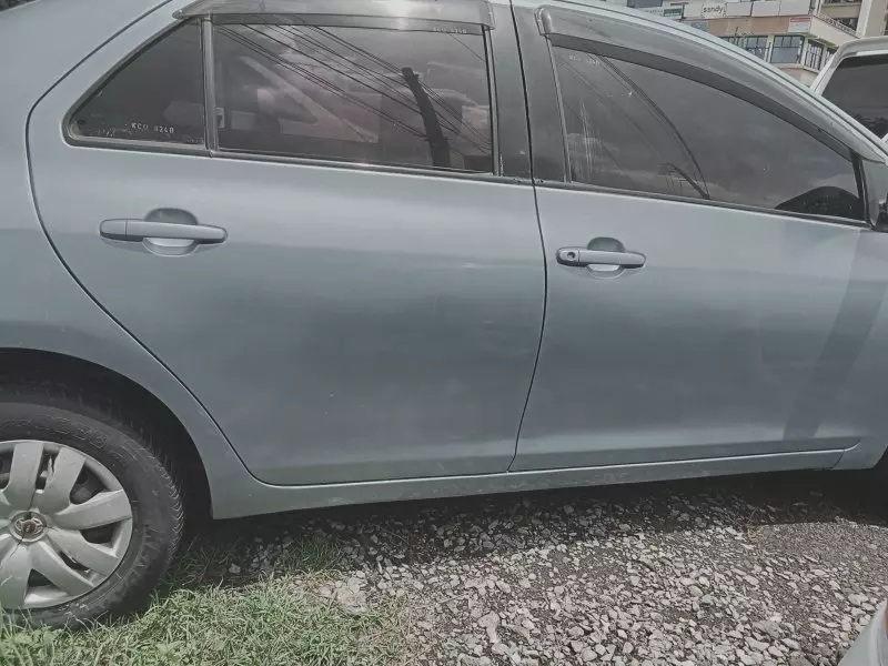 Toyota Belta   - 2001