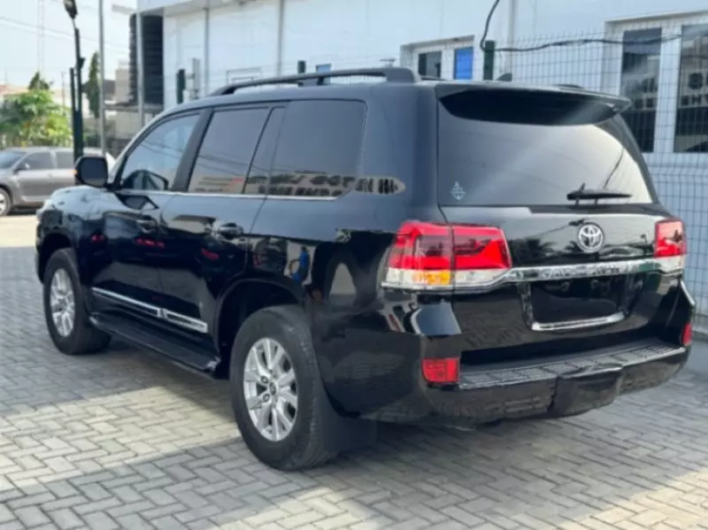Toyota Land Cruiser   - 2006