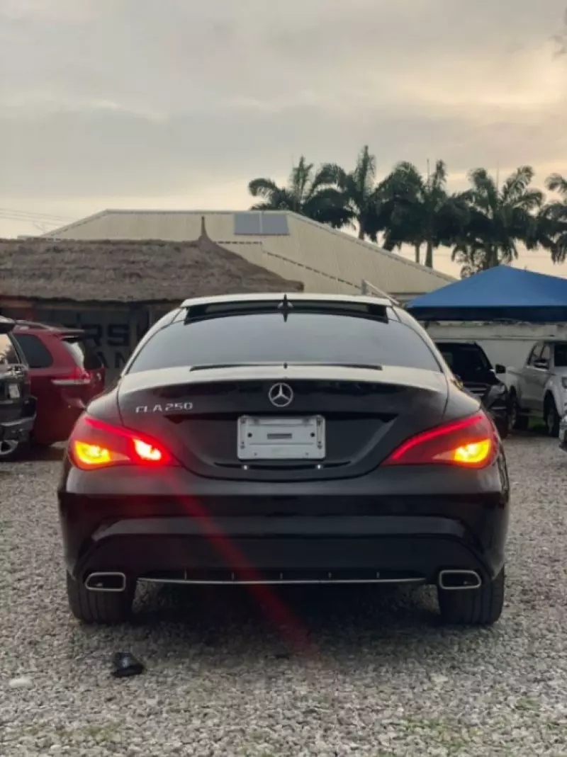 Mercedes-Benz CLA 250   - 2015