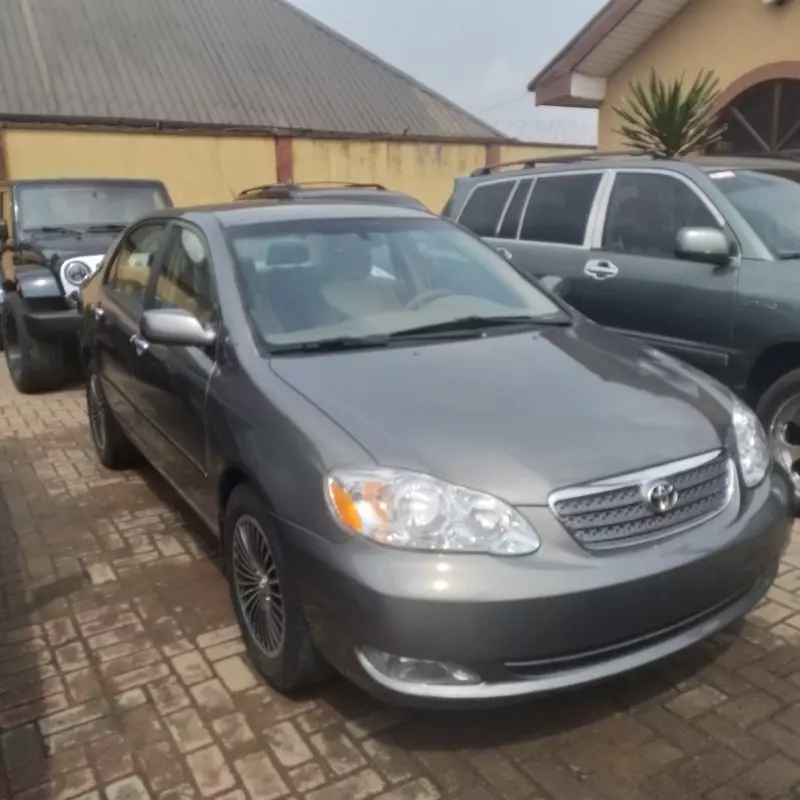 Toyota Corolla   - 2007