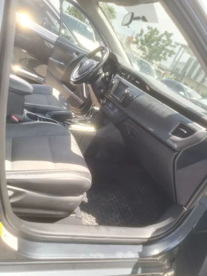 Toyota Corolla   - 2016