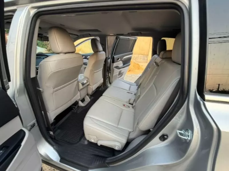 Toyota Highlander   - 2018