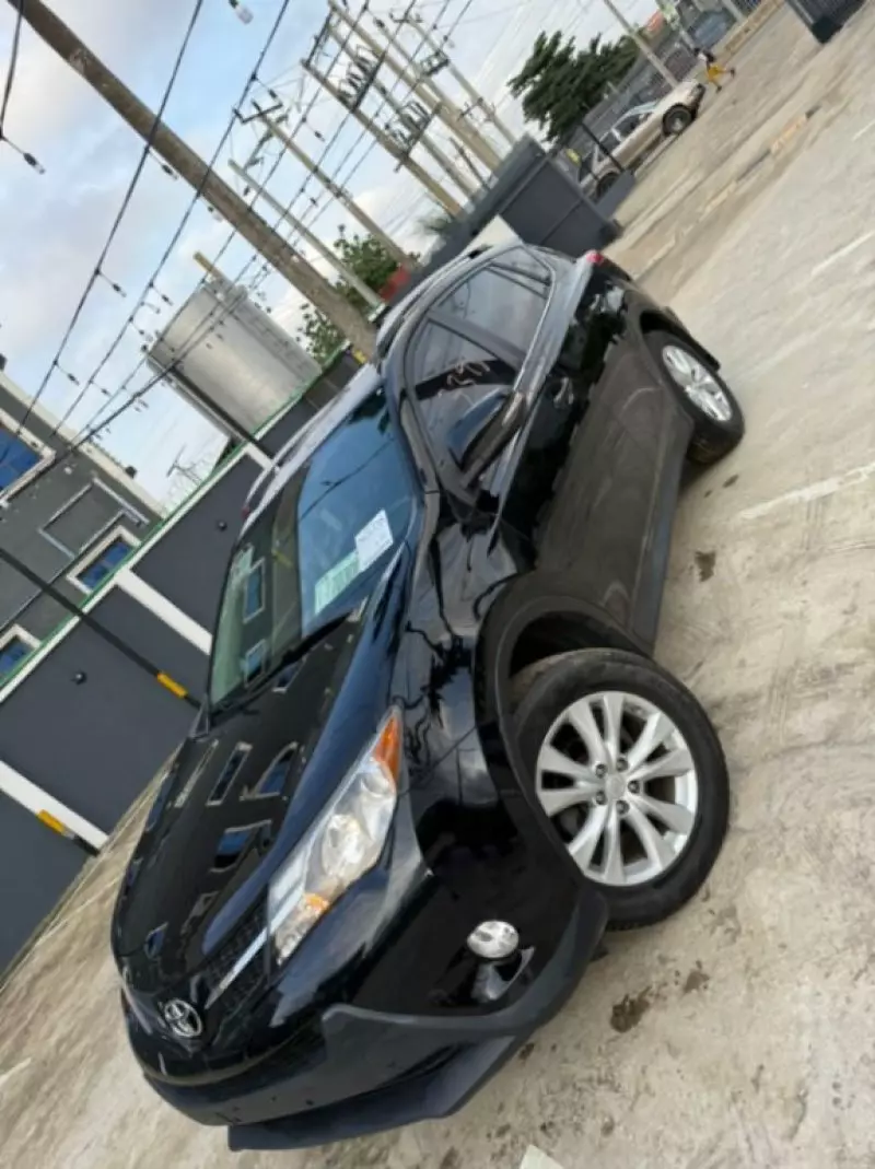 Toyota RAV4   - 2014