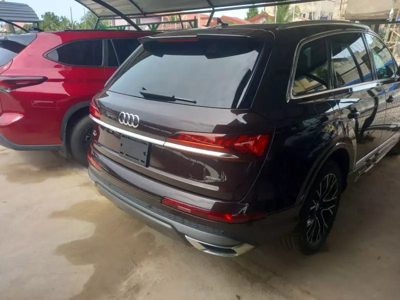 Audi Q7   - 2020
