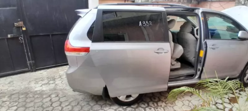 Toyota Sienna   - 2012