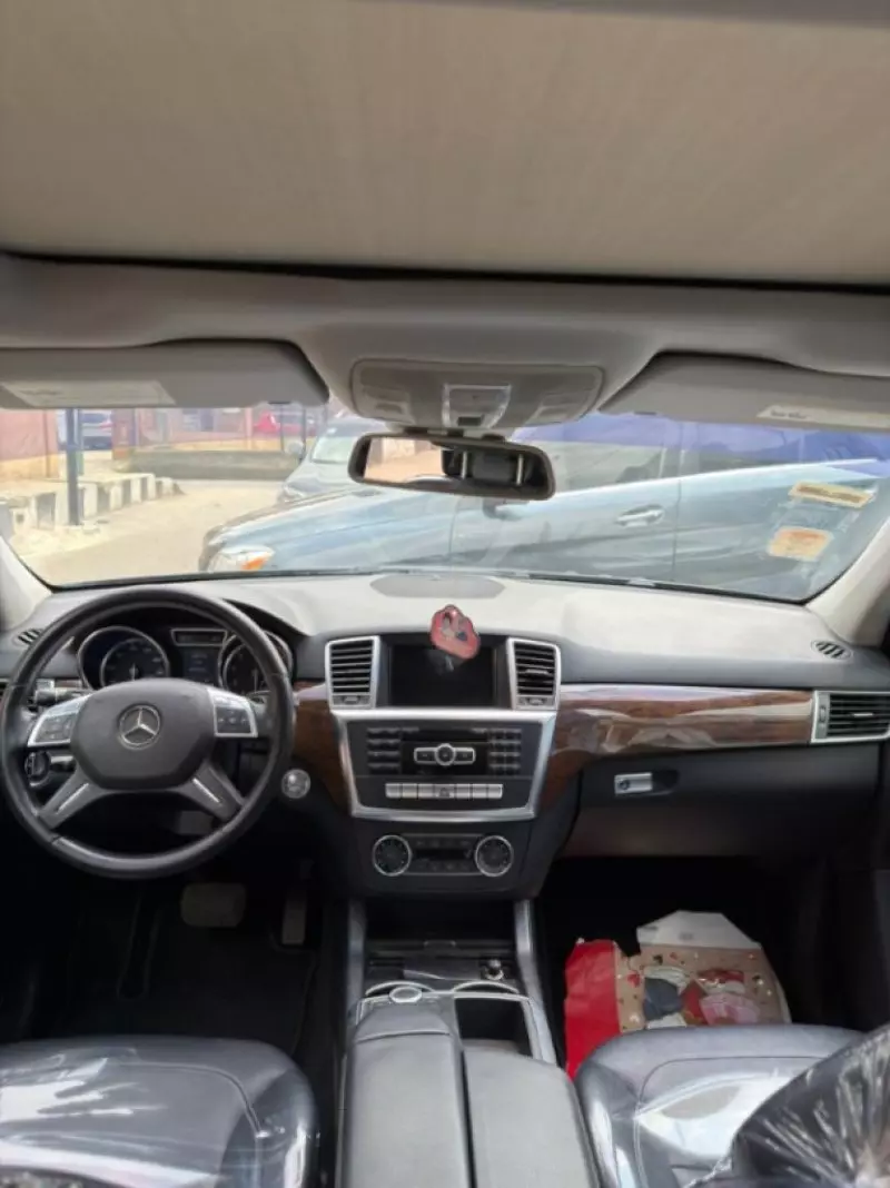 Mercedes-Benz ML-Class   - 2012