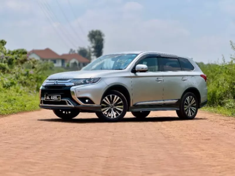 Mitsubishi Outlander Sport   - 2018