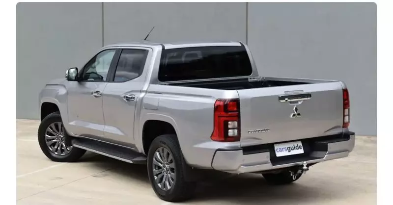 Mitsubishi Triton   - 2024