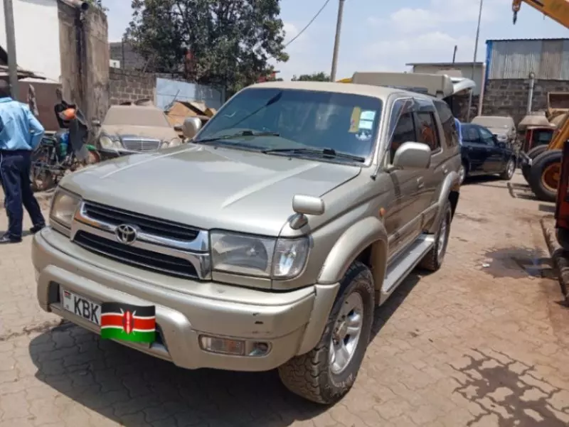 Toyota Hilux   - 2004