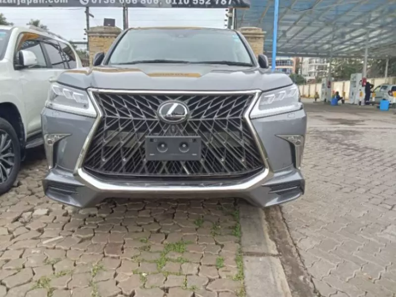 Lexus LX 570   - 2017