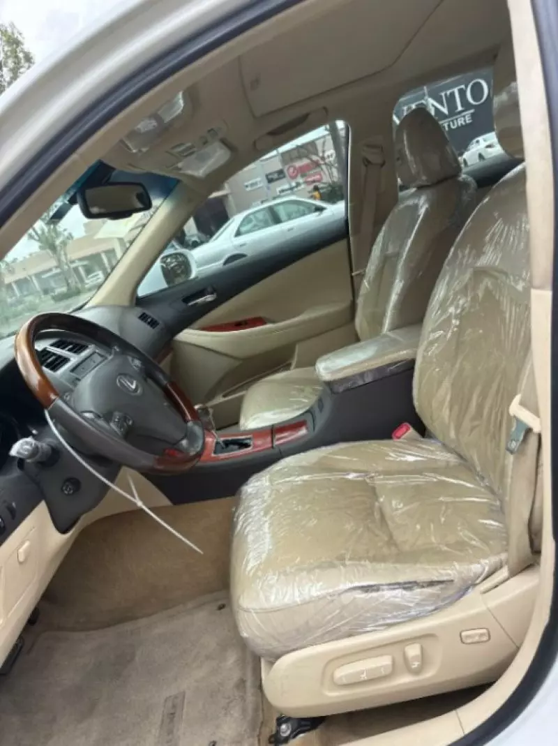 Lexus ES 350   - 2012