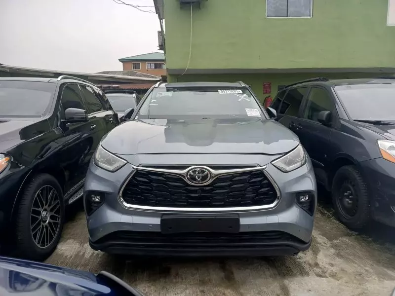 Toyota Highlander - 2021