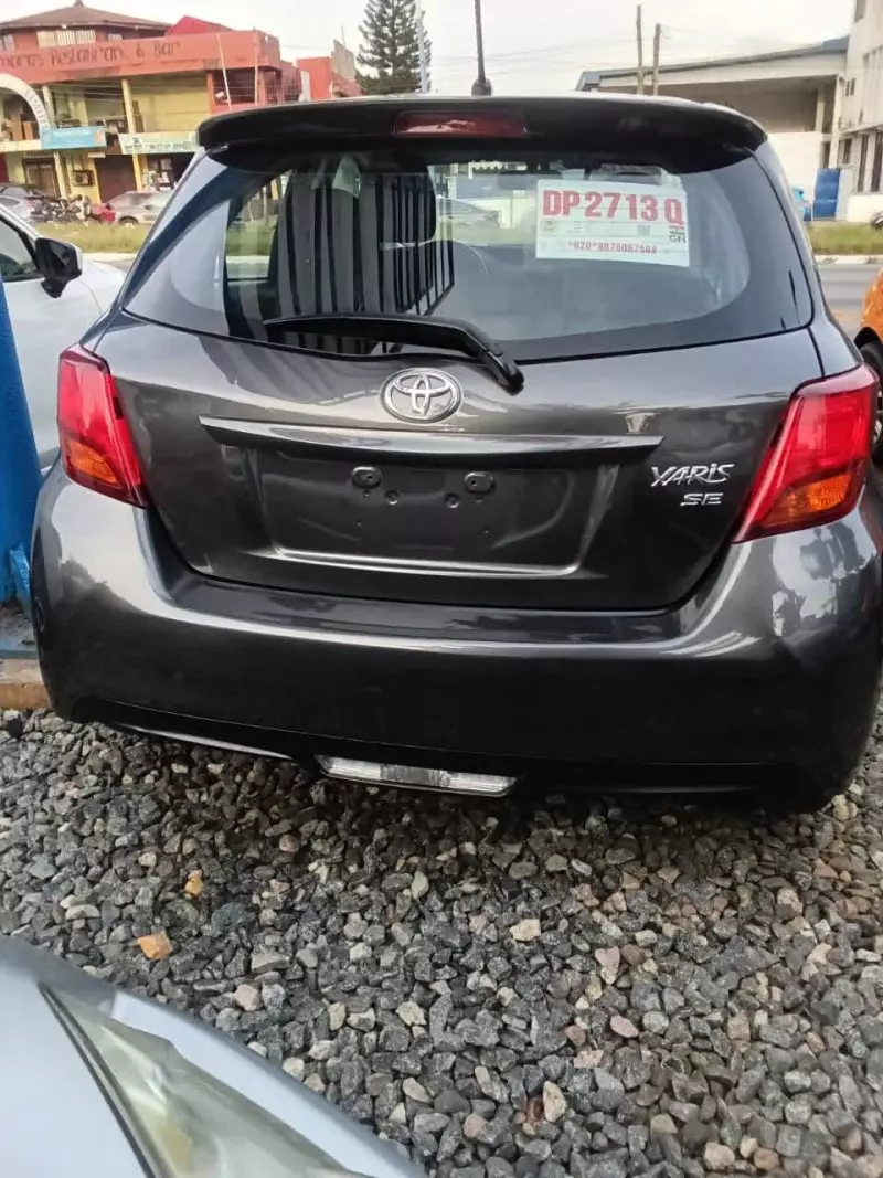 Toyota Yaris   - 2015