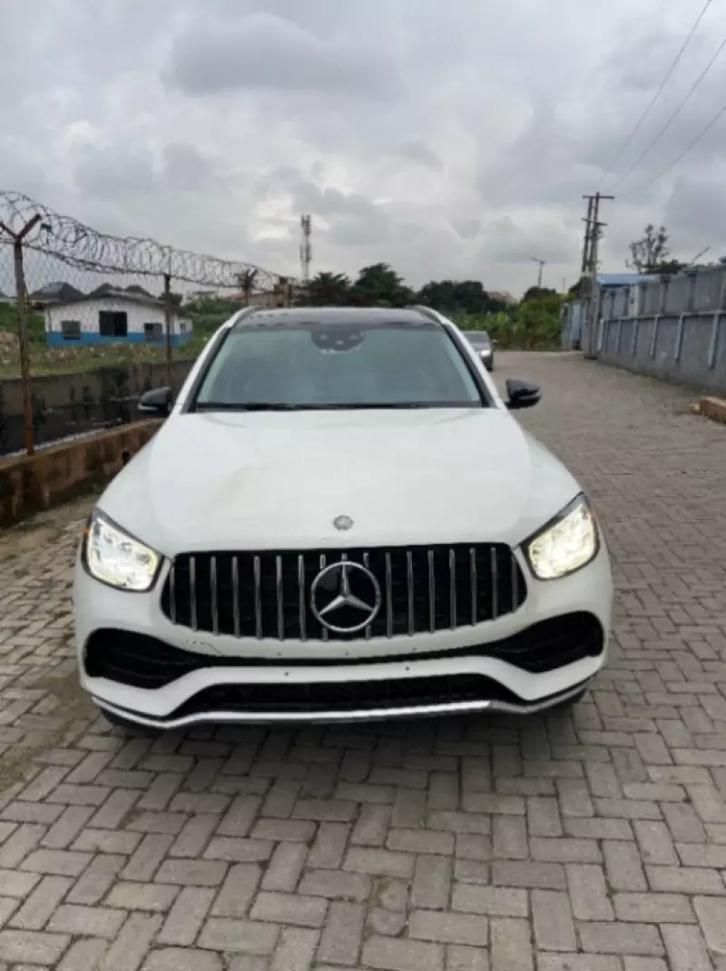 Mercedes-Benz GLC 300   - 2020