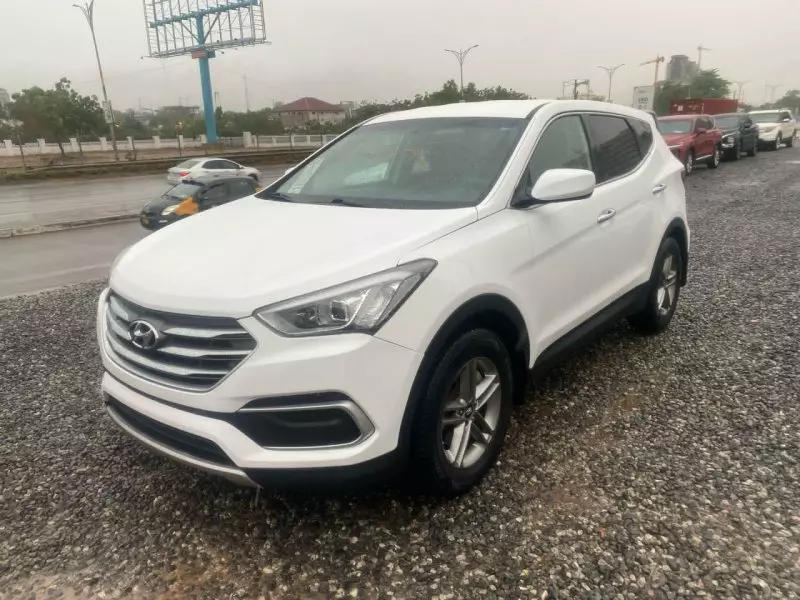 Hyundai Santa Fe   - 2018