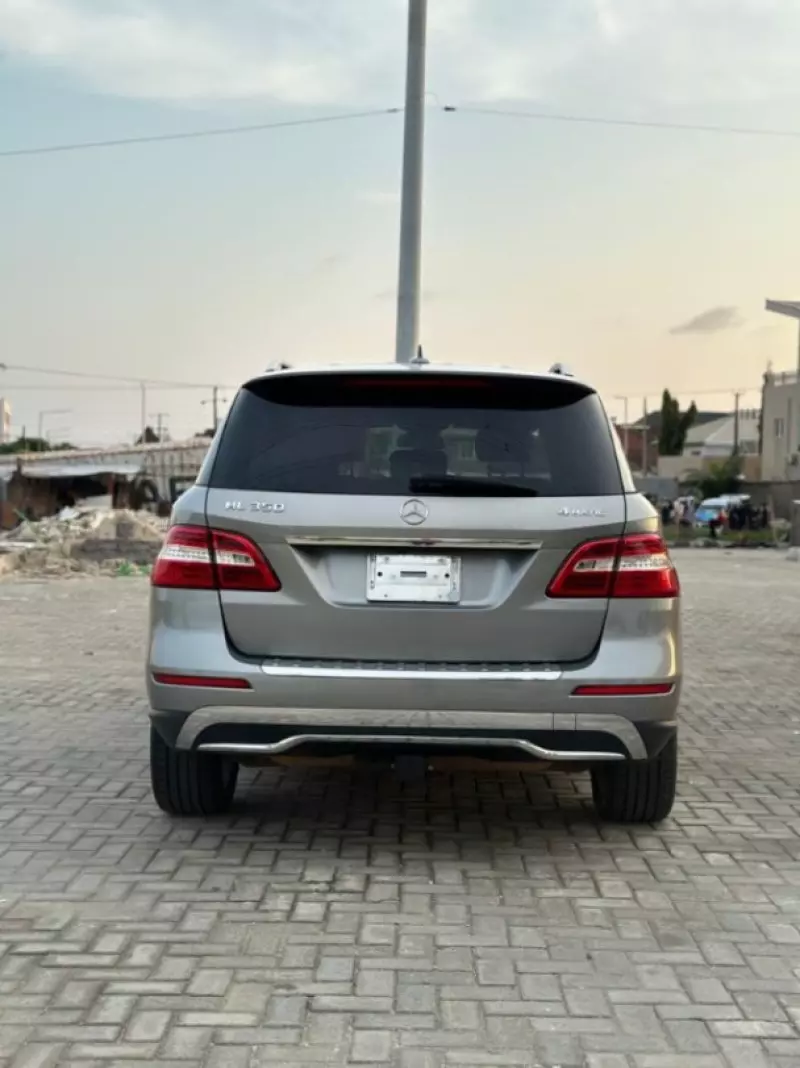 Mercedes-Benz ML-Class   - 2012