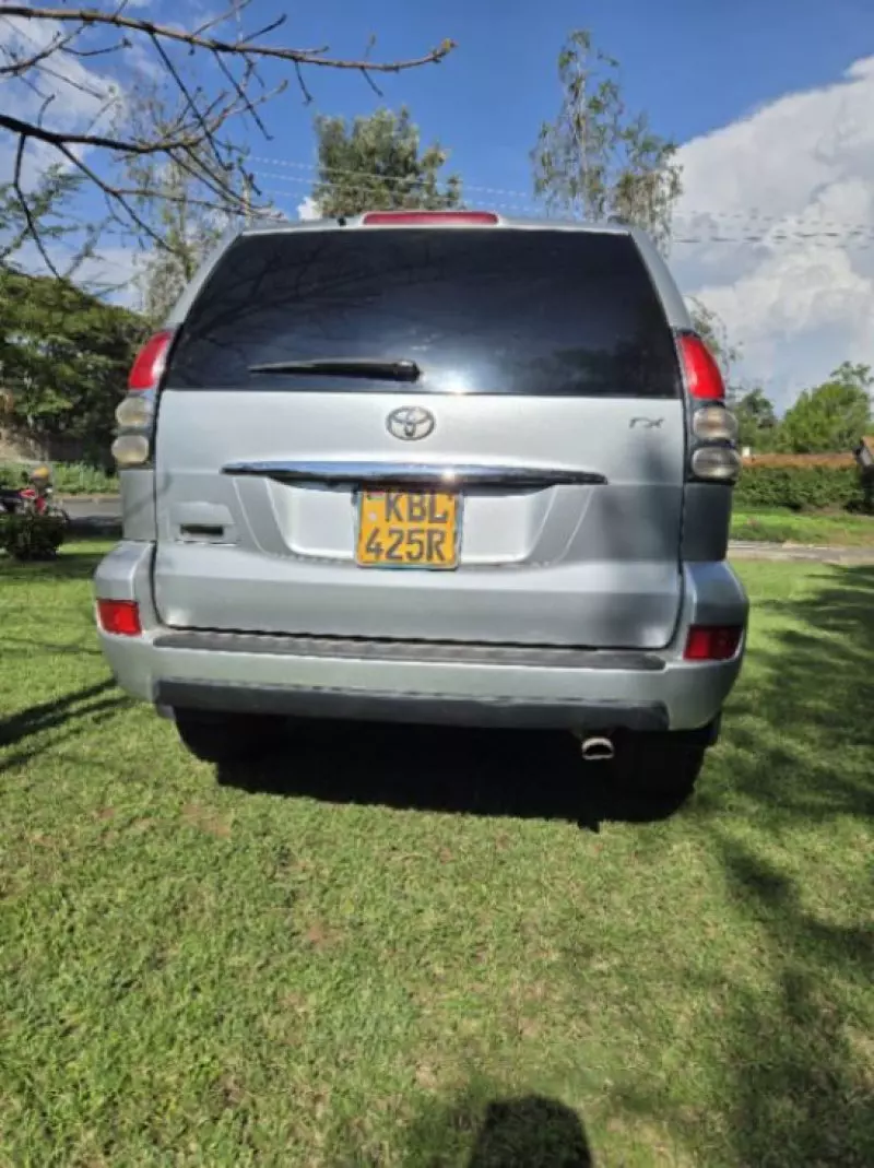 Toyota Prado   - 2004