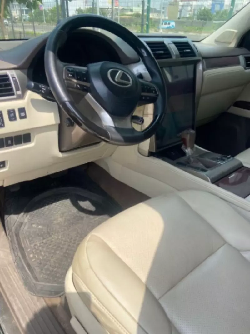 Lexus GX 460   - 2010