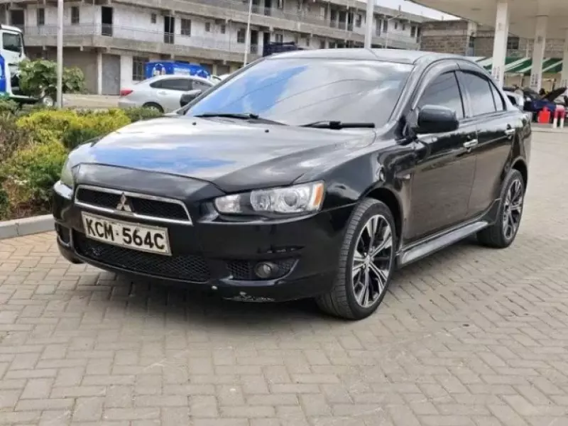 Mitsubishi Galant   - 2010