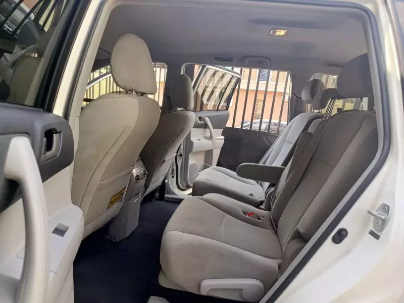 Toyota Highlander   - 2011