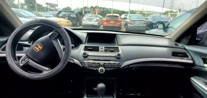 Honda Accord   - 2010
