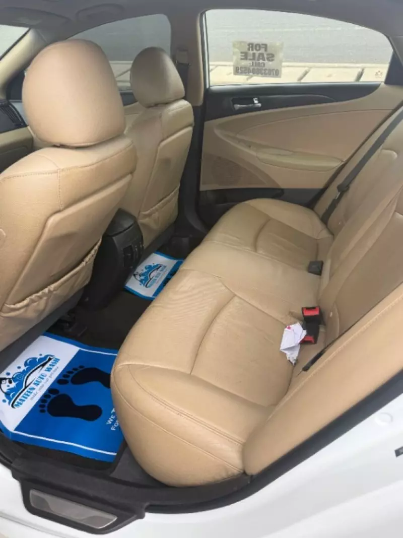 Hyundai Sonata   - 2013