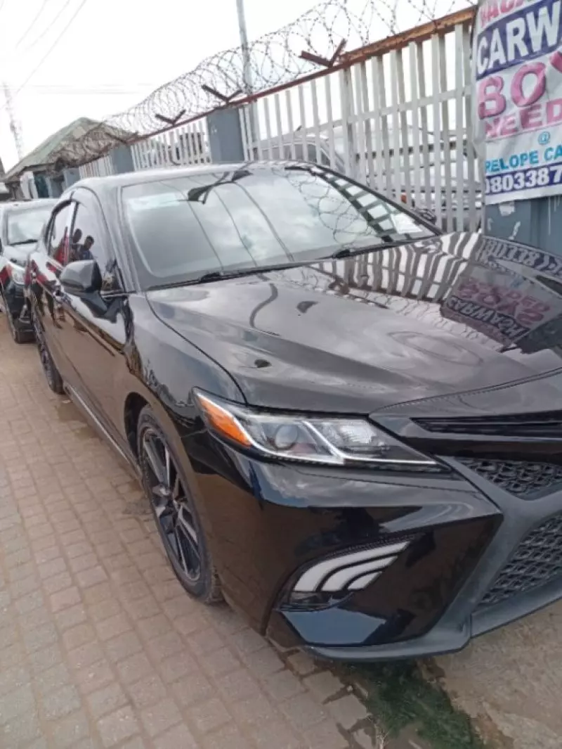 Toyota Camry   - 2019