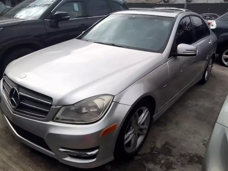 Mercedes-Benz C 300   - 2012