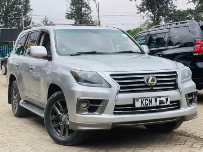 Lexus LX 570   - 2010
