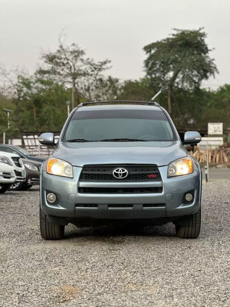 Toyota RAV 4   - 2009